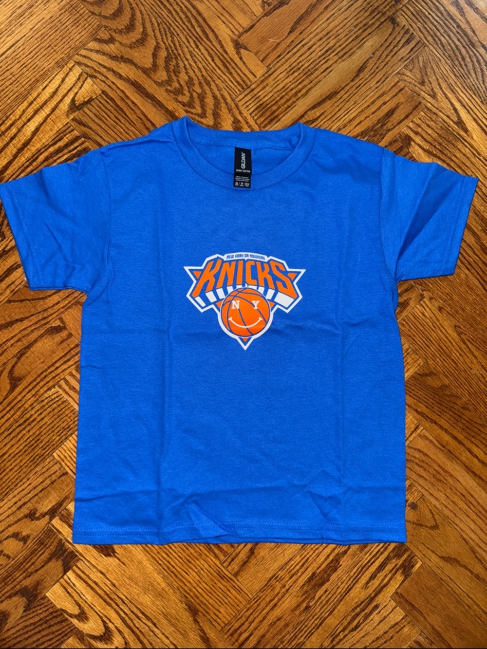 Kids boys NY Knicks basketball smiley face tee shirt XS size 4-5y
